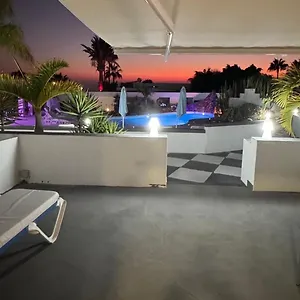 https://paraiso-villas.tenerifehoteles.net